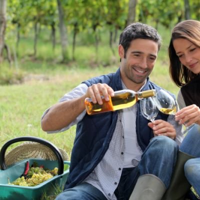 Go to a Cider and Wine Tasting for a Fun Fall Date Idea