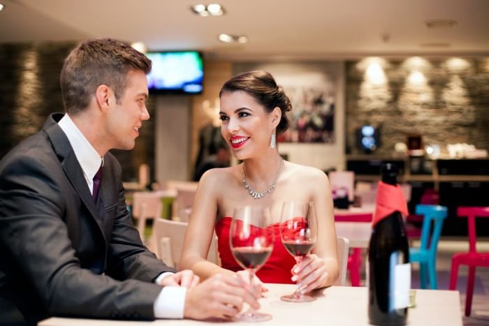 Safety Precautions You Should Take When Going on a First Date